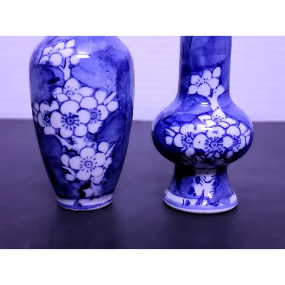Vintage Set Of 2 Chinoiserie Cherry Blossom Chinese Mini Bud Vases Blue & White